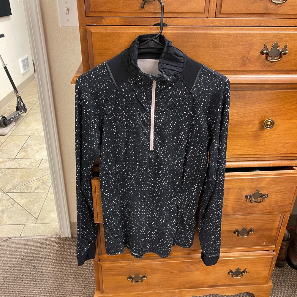 Lululemon pullover jacket jogging running athletic pink black size 4